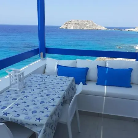 Blue And White & Lägenhet