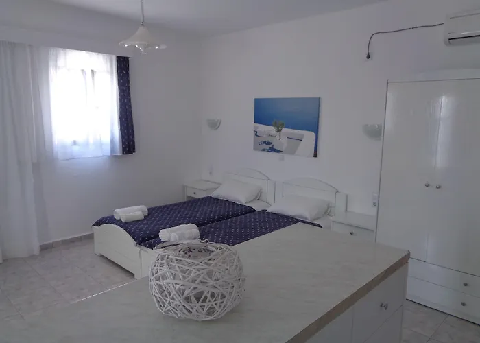 Апартаменты Blue And White &