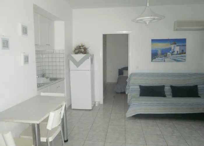 Апартаменты Blue And White & *