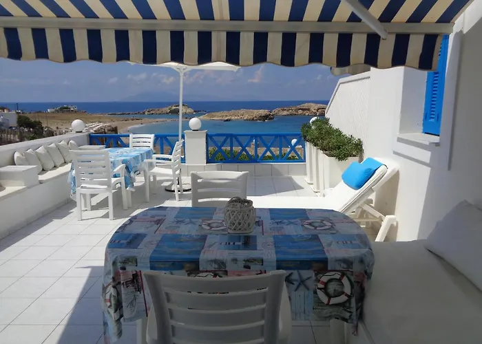 Blue And White & Апартаменты