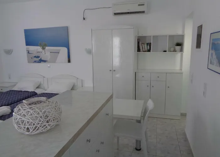 Blue And White & Апартаменты