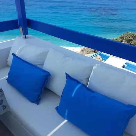 Blue And White & 아파트 *