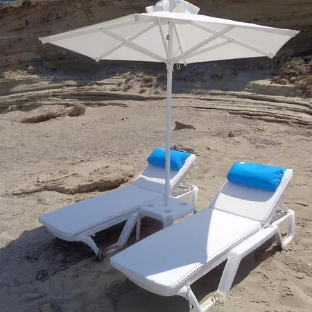 Blue And White & 아파트