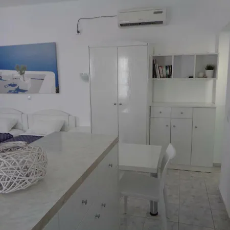 Blue And White & Apartament