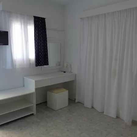 Blue And White & Appartement Lefkos (Karpathos)