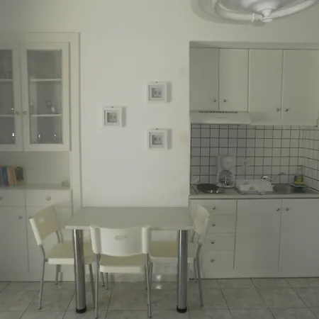 Blue And White & Appartement Lefkos (Karpathos)