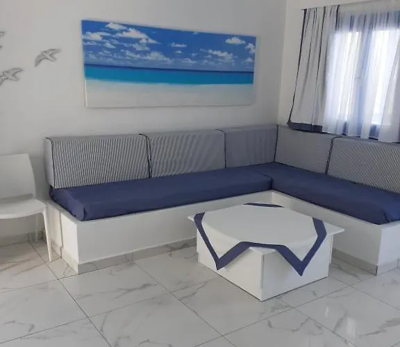 Blue And White & Διαμέρισμα Λευκός Καρπάθου