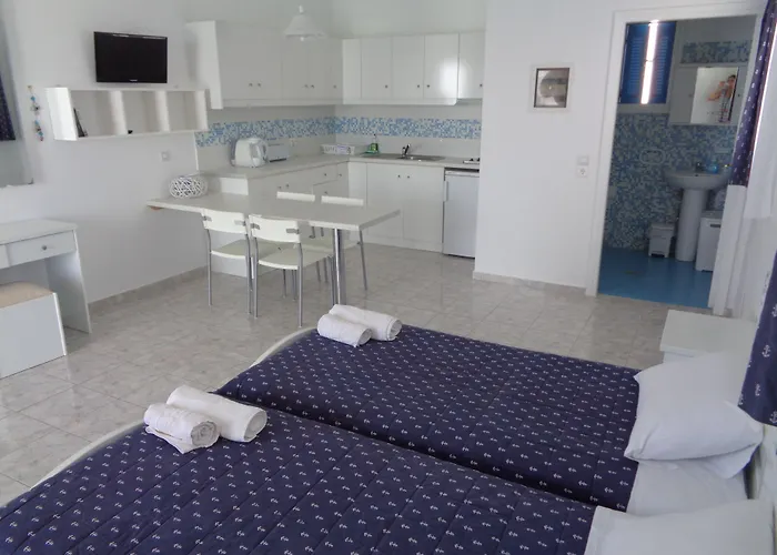 Blue And White & Apartman Lefkósz Karpáthu