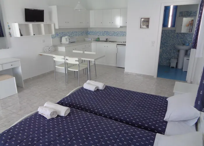 Blue And White & Apartman *