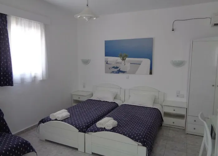 Blue And White & Apartman *