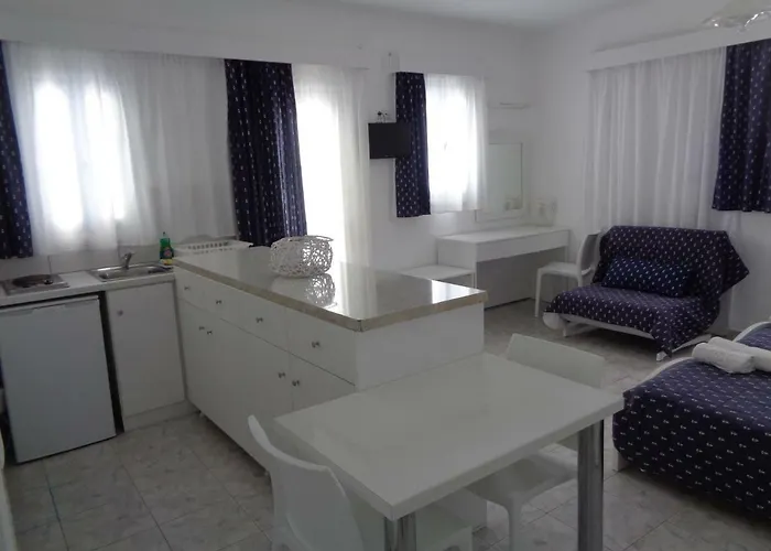 Blue And White & Apartman