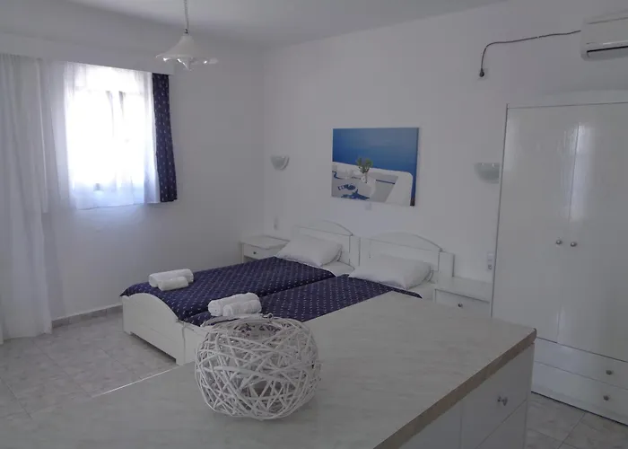 Blue And White & Apartman Lefkósz Karpáthu